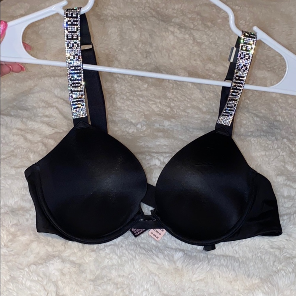 NEVER WORN BLING with tags Victoria secret bra
